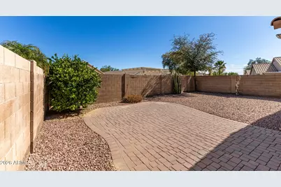 202 E Rock Wren Drive, San Tan Valley, AZ 85143 - Photo 31