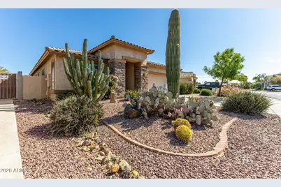 202 E Rock Wren Drive, San Tan Valley, AZ 85143 - Photo 5