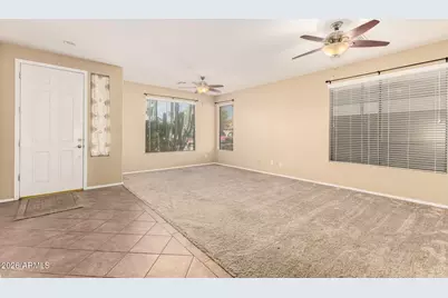 202 E Rock Wren Drive, San Tan Valley, AZ 85143 - Photo 9