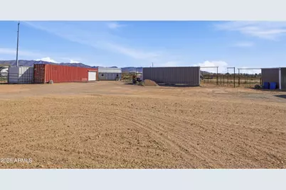 22454 W Steel Horse Road, Congress, AZ 85332 - Photo 35