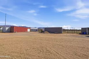 22454 W Steel Horse Rd, Congress, AZ 85332 - Photo 35