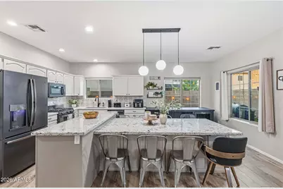 15938 W Port Royale Lane, Surprise, AZ 85379 - Photo 3