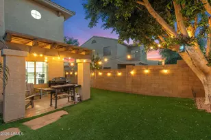 15938 W Port Royale Ln, Surprise, AZ 85379 - Photo 37