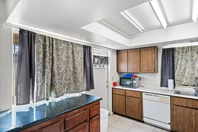 2143 W Eugie Avenue, Phoenix, AZ 85029 - Photo 9