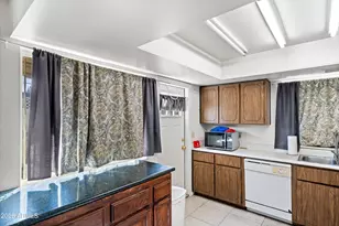 2143 W Eugie Ave, Phoenix, AZ 85029 - Photo 9