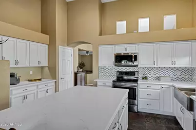 15226 W Post Drive, Surprise, AZ 85374 - Photo 5