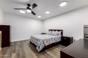 8042 N 28th Ave, Phoenix, AZ 85051 - Photo 13