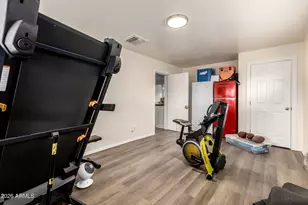 8042 N 28th Ave, Phoenix, AZ 85051 - Photo 21