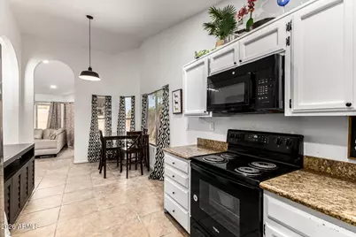 6530 W North Lane, Glendale, AZ 85302 - Photo 15