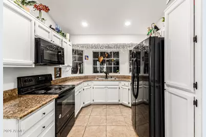 6530 W North Lane, Glendale, AZ 85302 - Photo 1