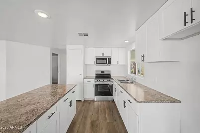 7645 E Gale Avenue, Mesa, AZ 85209 - Photo 11