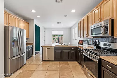 16018 W Shangri La Road, Surprise, AZ 85379 - Photo 21