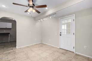 11430 N Blue Ridge Dr, Sun City, AZ 85351 - Photo 17