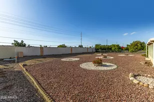 11430 N Blue Ridge Dr, Sun City, AZ 85351 - Photo 23