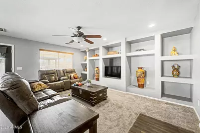 1073 S 239th Drive, Buckeye, AZ 85326 - Photo 5