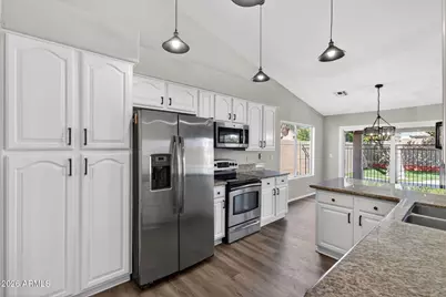 1304 W Bluefield Avenue, Phoenix, AZ 85023 - Photo 5