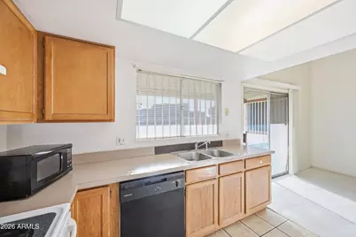 7408 N 68th Drive, Glendale, AZ 85303 - Photo 9