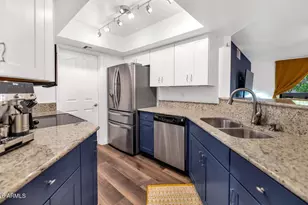 5104 N 32nd St, Phoenix, AZ 85018 - Photo 9