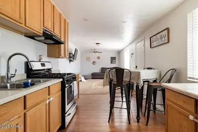 6320 W Mitchell Drive, Phoenix, AZ 85033 - Photo 1