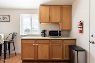 6320 W Mitchell Dr, Phoenix, AZ 85033 - Photo 3