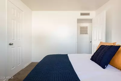 6320 W Mitchell Drive, Phoenix, AZ 85033 - Photo 7