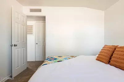 6320 W Mitchell Drive, Phoenix, AZ 85033 - Photo 13