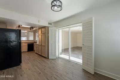 3401 N 37th Street #Unit 13, Phoenix, AZ 85018 - Photo 11