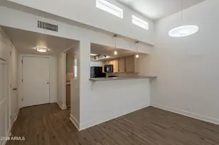 3401 N 37th St, Phoenix, AZ 85018 - Photo 9