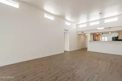 3401 N 37th Street #Unit 13, Phoenix, AZ 85018 - Photo 7
