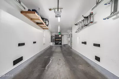 5607 S 21st Place, Phoenix, AZ 85040 - Photo 17