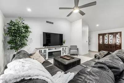 1318 E La Vieve Lane, Tempe, AZ 85284 - Photo 9