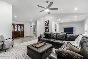 1318 E La Vieve Ln, Tempe, AZ 85284 - Photo 9