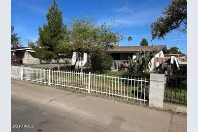 7718 W Whitton Avenue, Phoenix, AZ 85033 - Photo 1