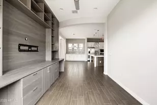 3276 E Los Gatos Dr, Phoenix, AZ 85050 - Photo 9