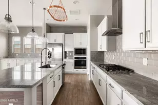 3276 E Los Gatos Dr, Phoenix, AZ 85050 - Photo 5