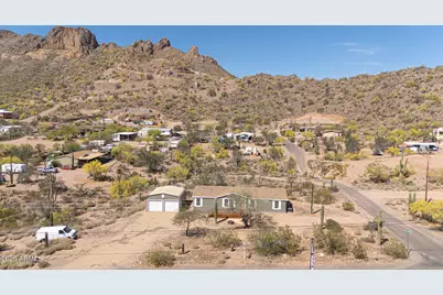 636 W Saddle Butte Street, Apache Junction, AZ 85120 - Photo 3