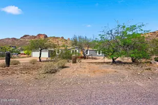636 W Saddle Butte St, Apache Junction, AZ 85120 - Photo 7