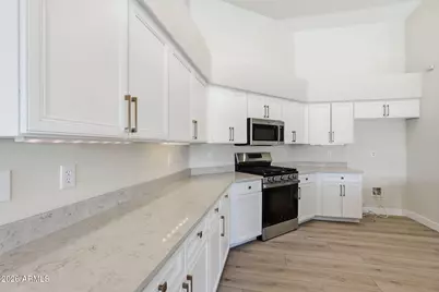 20457 N 87th Drive, Peoria, AZ 85382 - Photo 17