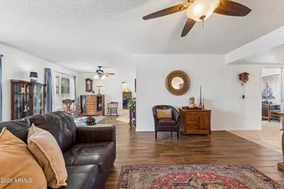 9721 W Greenway Road, Sun City, AZ 85351 - Photo 9