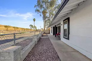 1121 North 25th Pl, Phoenix, AZ 85008 - Photo 9