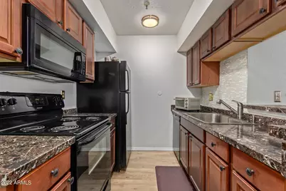 4554 E Paradise Village Parkway N #Unit 239, Phoenix, AZ 85032 - Photo 1