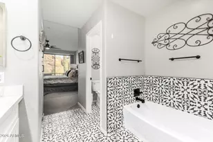 25555 N Windy Walk Dr, Scottsdale, AZ 85255 - Photo 19