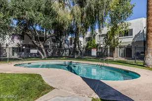 122 S Hardy Dr, Tempe, AZ 85281 - Photo 21