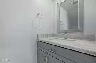 122 S Hardy Dr, Tempe, AZ 85281 - Photo 17