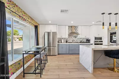 8707 E Clarendon Avenue, Scottsdale, AZ 85251 - Photo 9