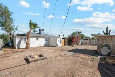 1761 E Sunland Avenue, Phoenix, AZ 85040 - Photo 11