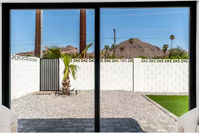 4464 E Campbell Avenue, Phoenix, AZ 85018 - Photo 13