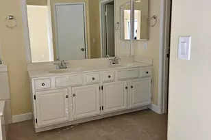 4637 E Desert Cactus St, Phoenix, AZ 85032 - Photo 25