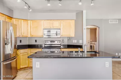 8782 E Pinchot Avenue, Scottsdale, AZ 85251 - Photo 15