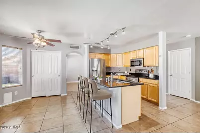 8782 E Pinchot Avenue, Scottsdale, AZ 85251 - Photo 13